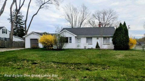1520 Coolidge Avenue Saginaw Charter Township Saginaw MI 48638