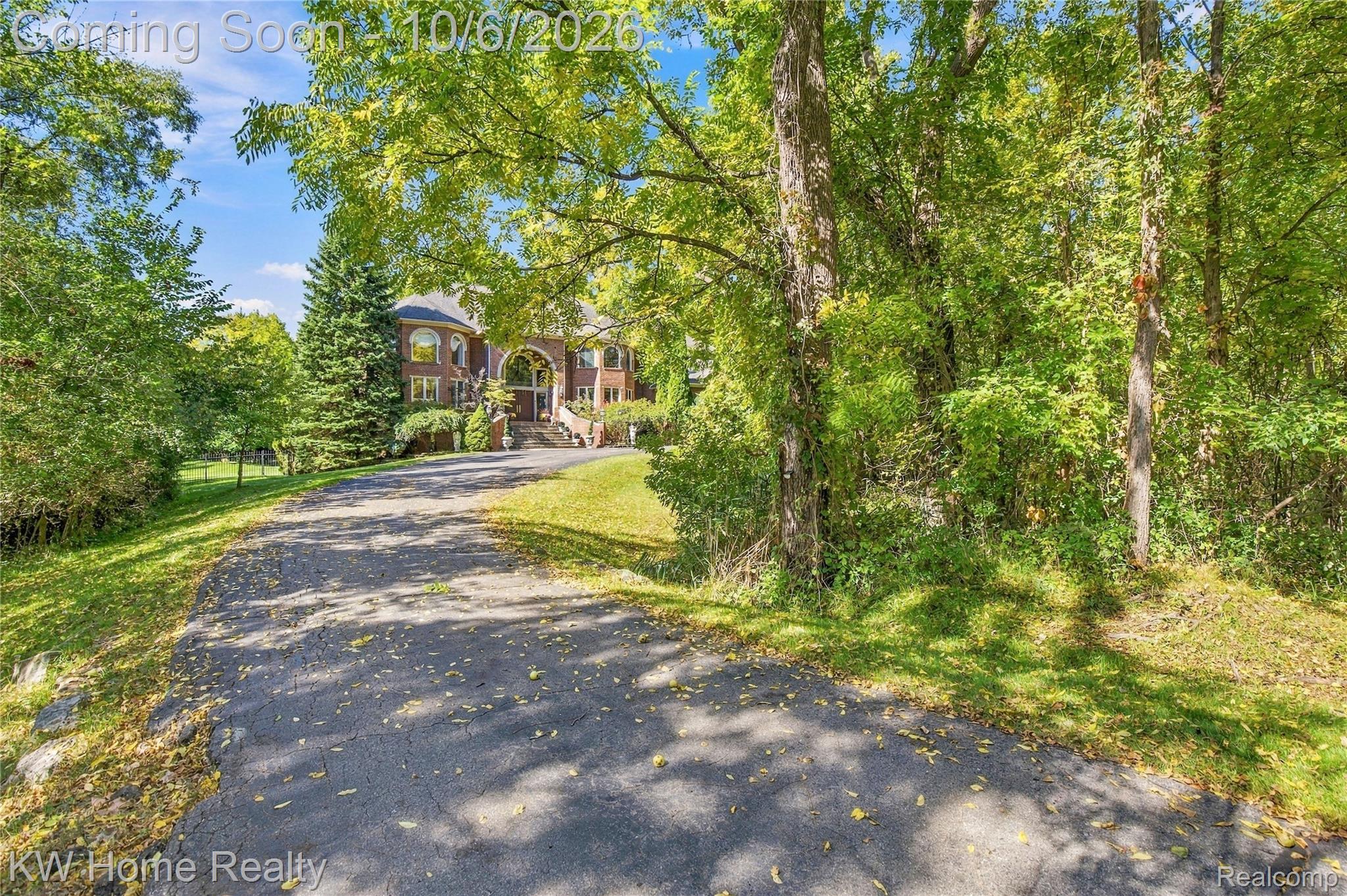 6364 Golden Lane