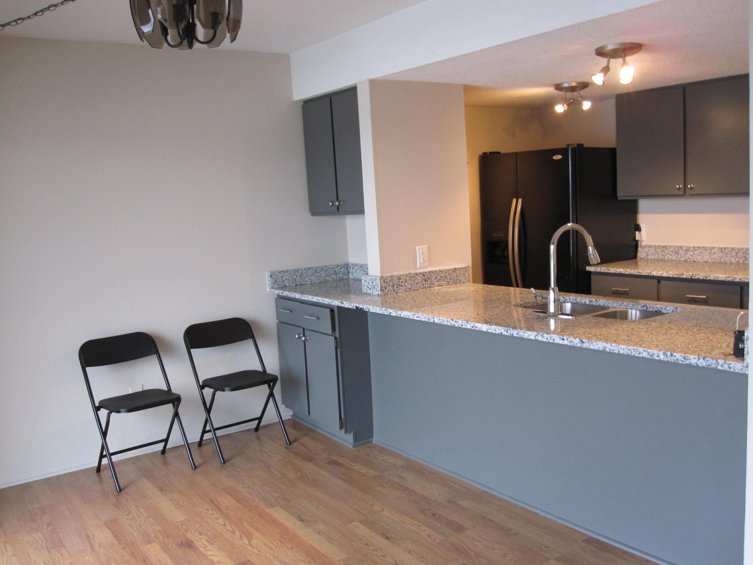 820 Cliffs Drive 306