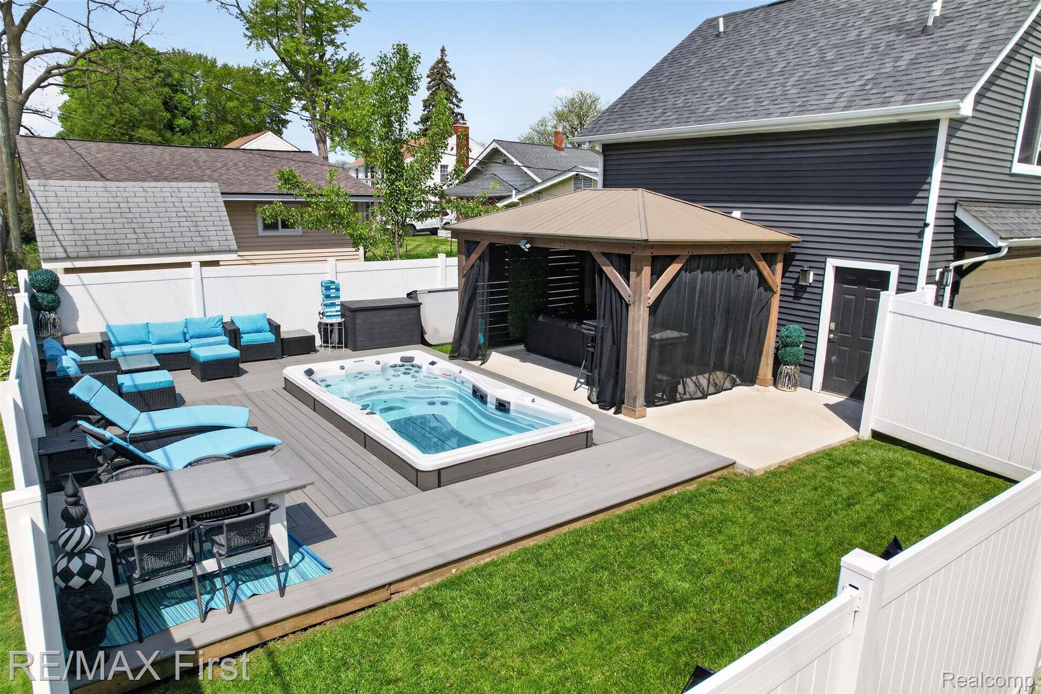 803 W University Drive