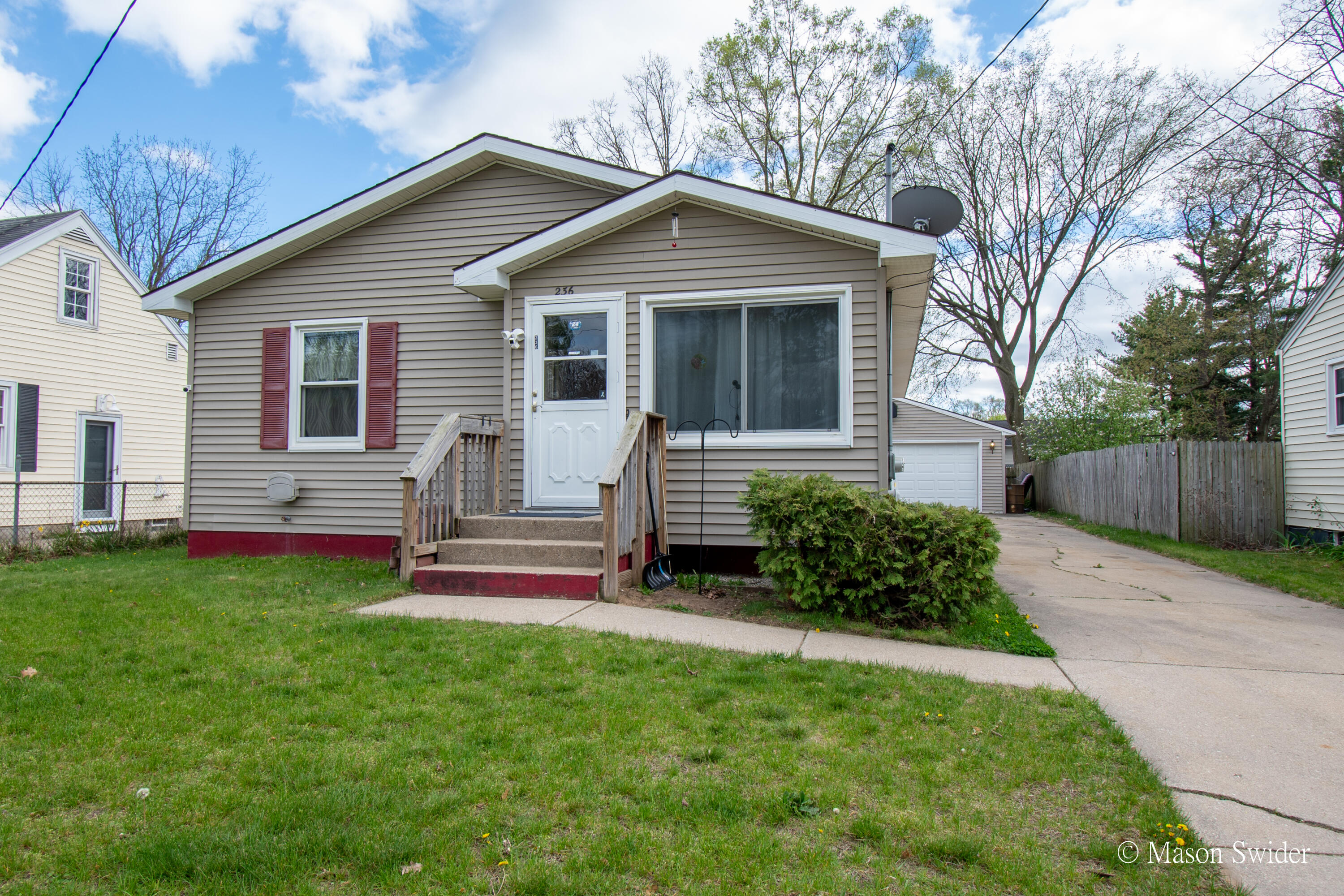 236 Nora Street SE