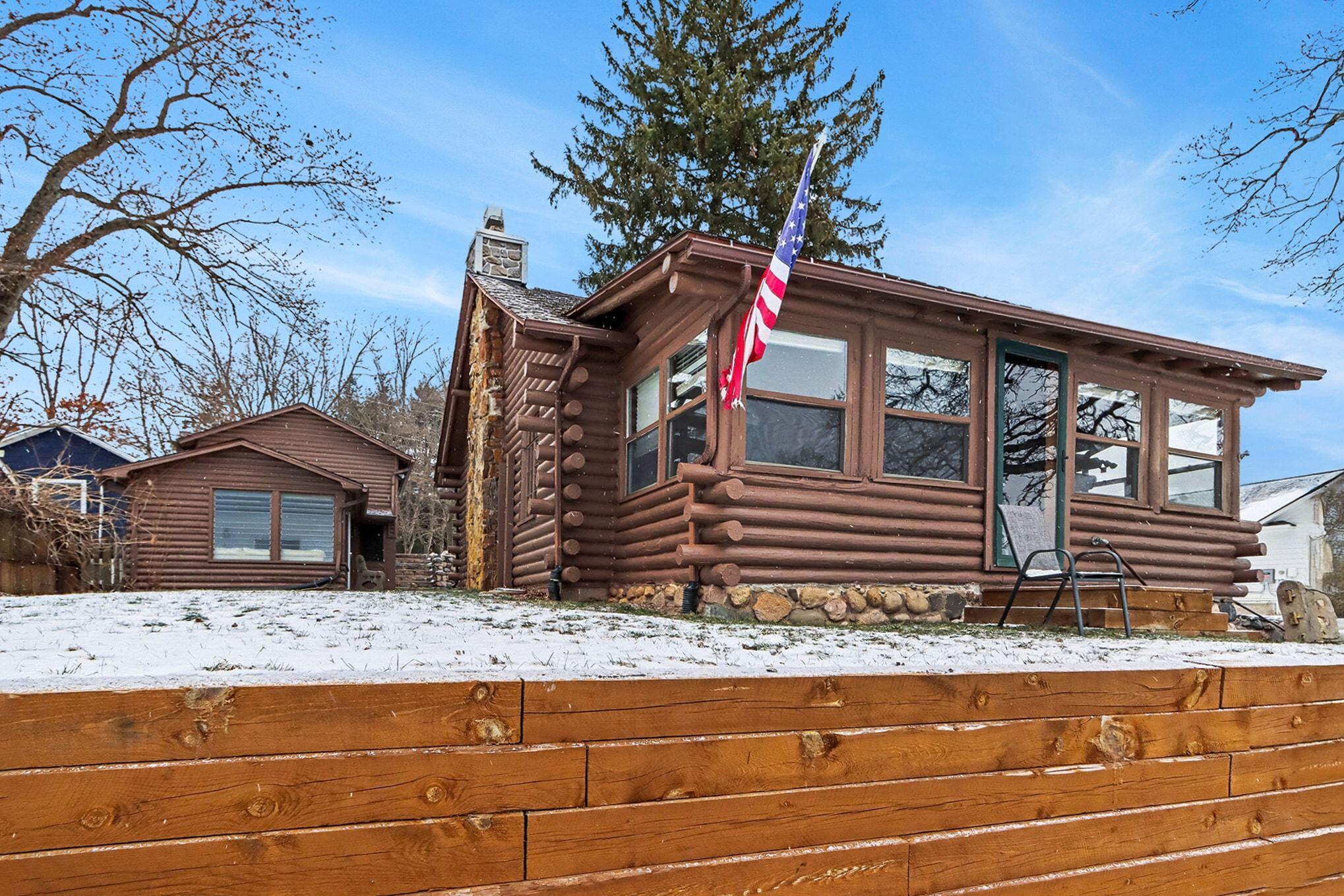 146 W Crooked Lake Drive W