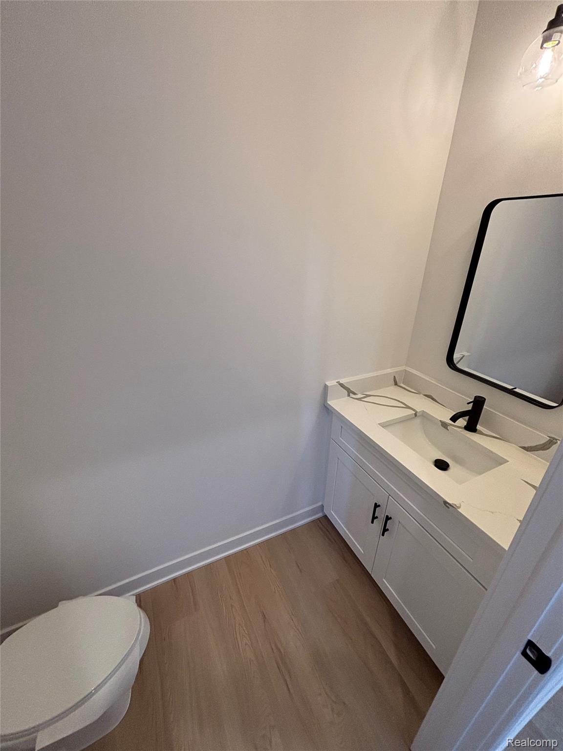 27095 Lawnwood Street