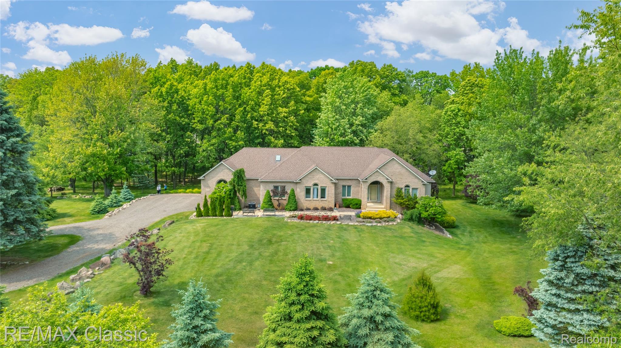 946 ADAMS Road