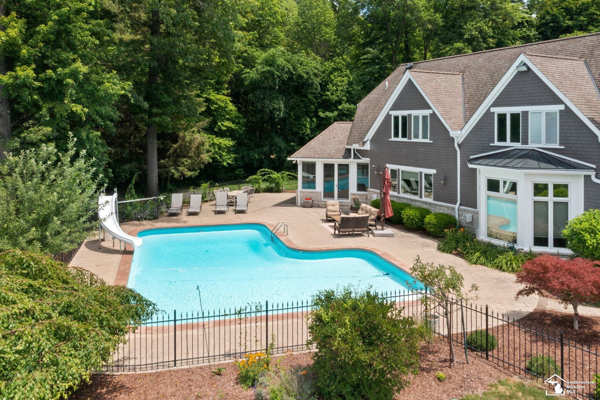 6217 Flanders Road