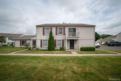 Photo of 2978 Elmwood Court, Lake Orion Village, MI 48360 (MLS # 20261041082)