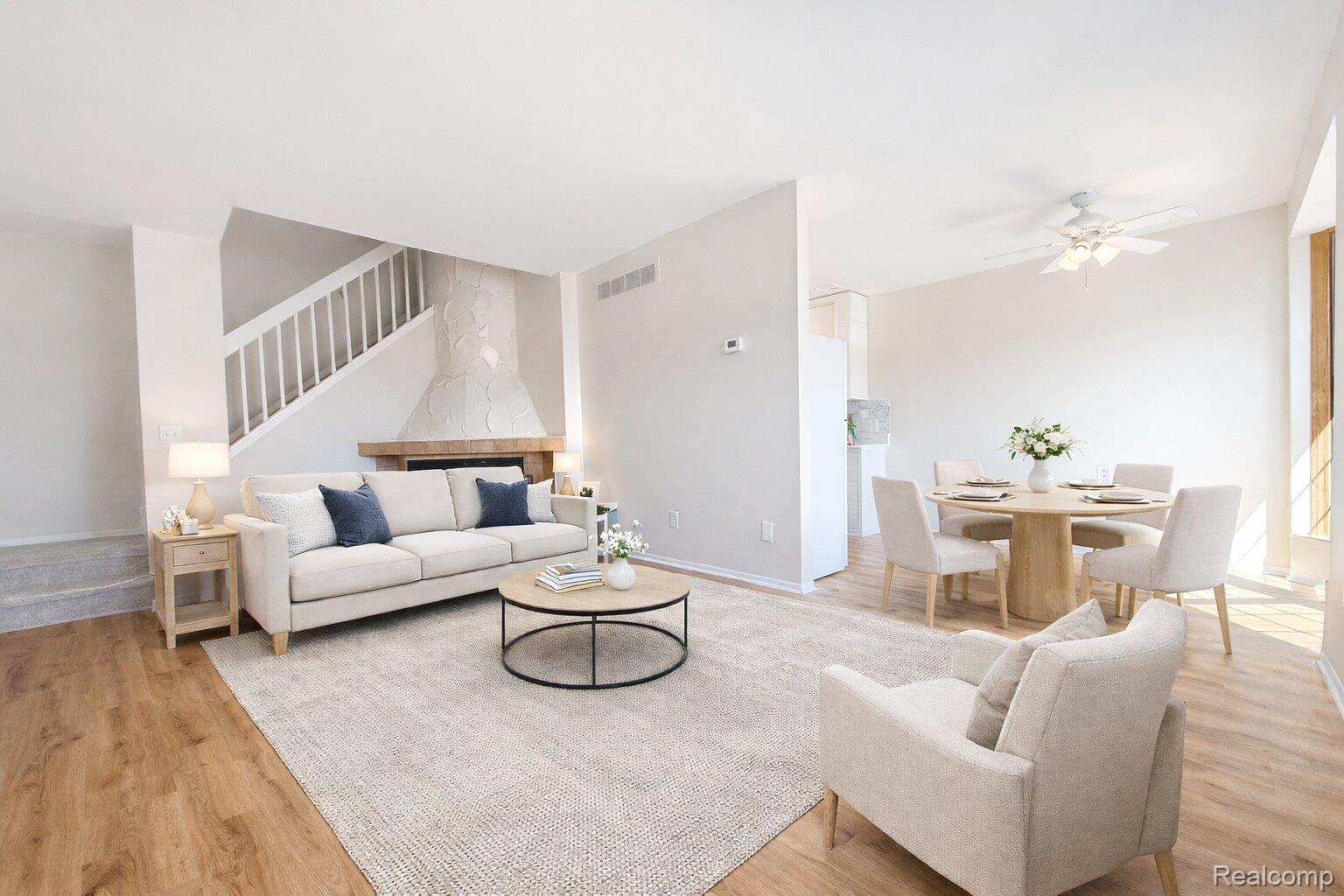 22211 Pondview Unit 27