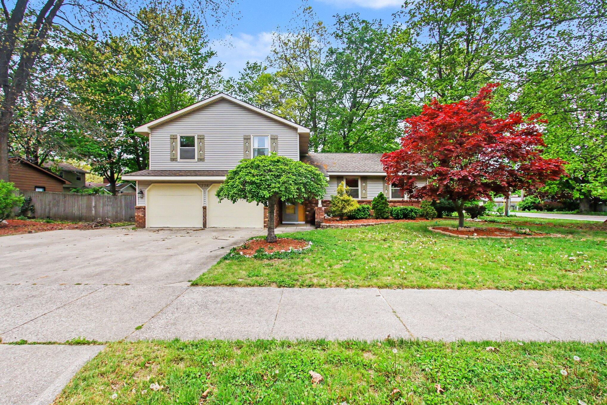 776 Meadowbrook Avenue