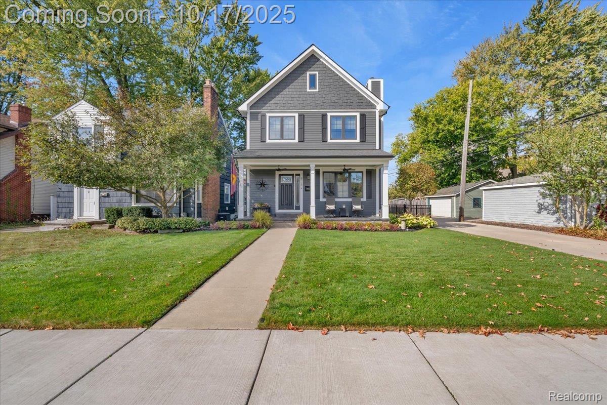 818 Longfellow Avenue
