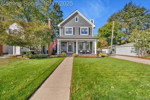 818 Longfellow Avenue Royal Oak City MI 48067