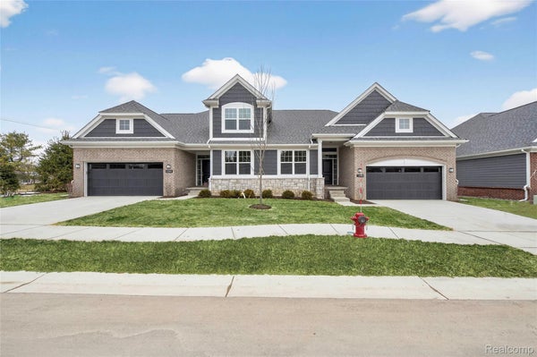 1496 TURNER DR, WALLED LAKE, MI 48390 - Image 028edd58ec3ed087b8b970d2a57926df/4088097110