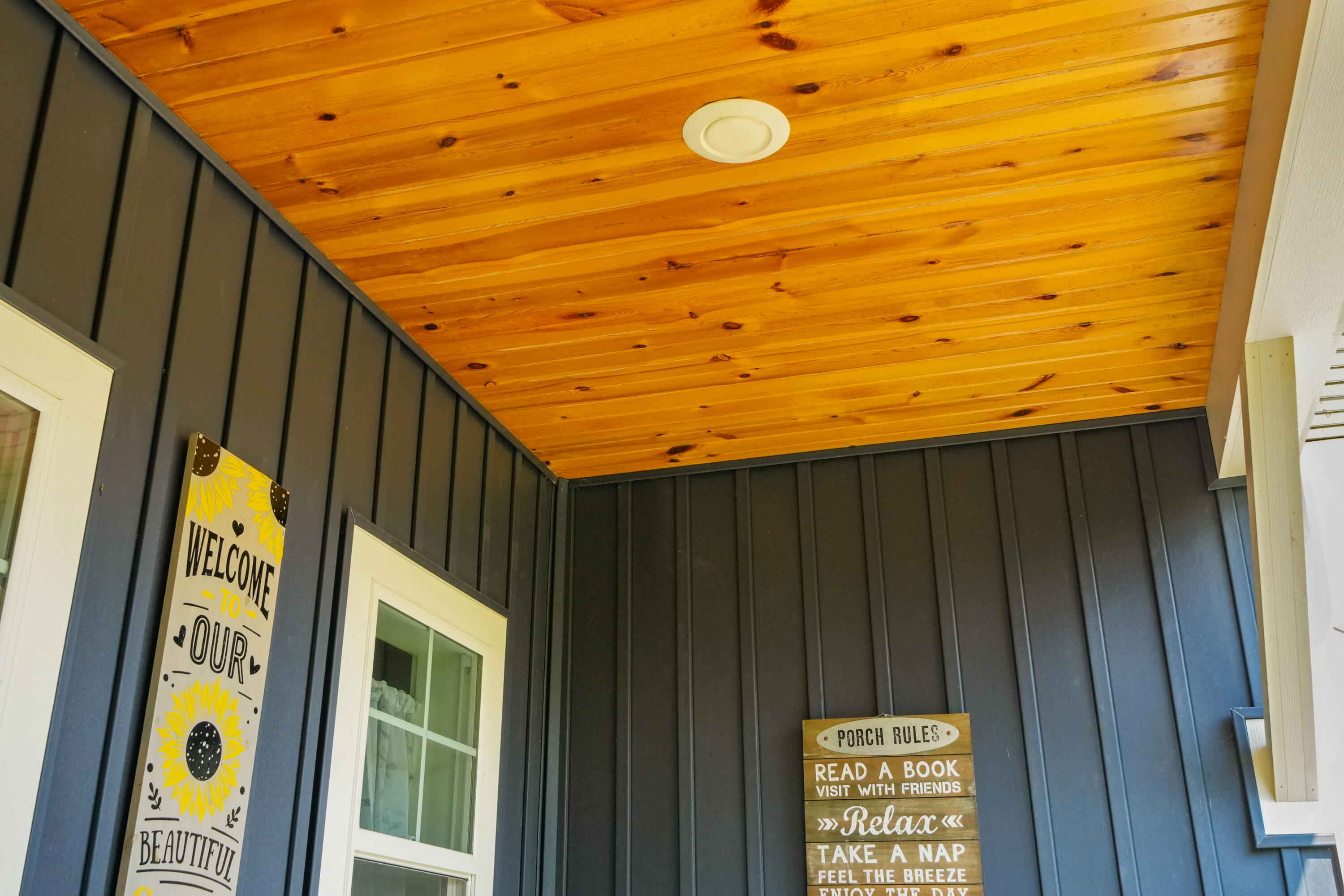 21889 Hilltop Circle