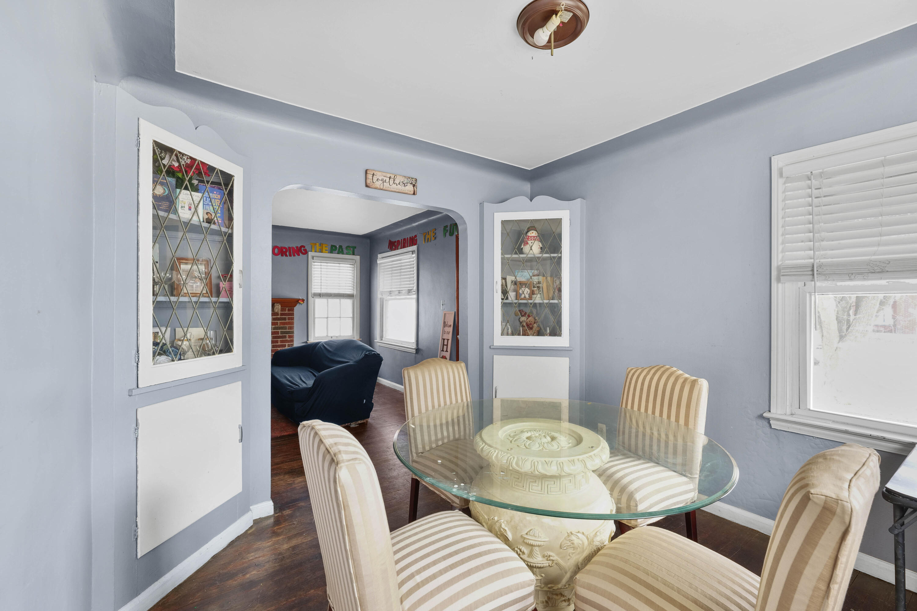 12261 Lansdowne Street E