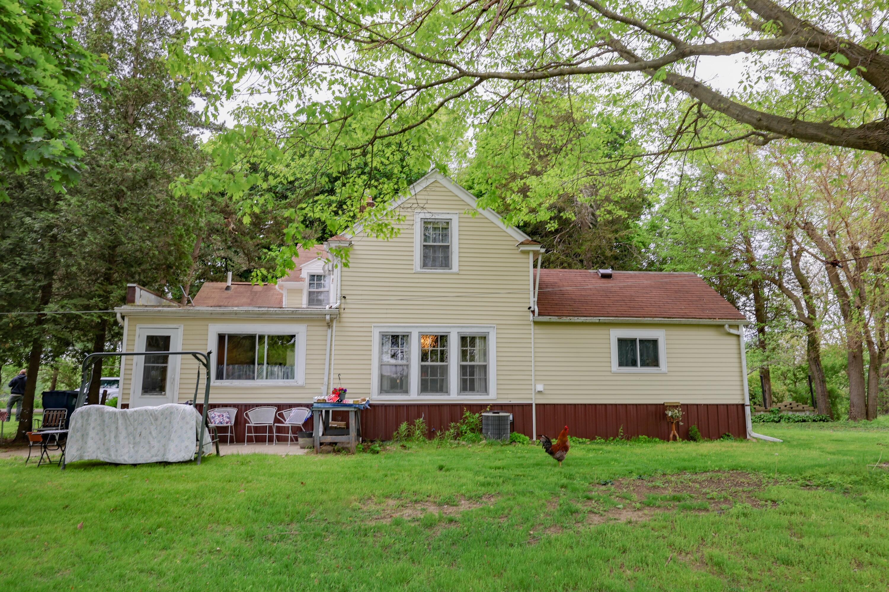 2831 Hemlock Road