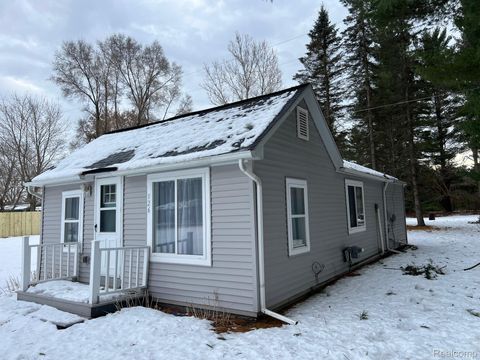 126 Burnside Road Deerfield Township MI 48461