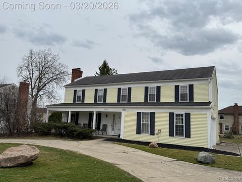 Photo of 5045 Forestdale Drive, West Bloomfield Charter Township, MI 48322 (MLS # 20261014271)