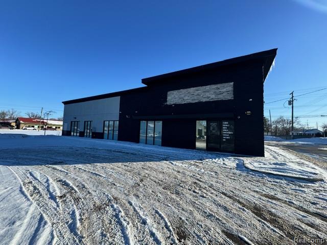 111 W Genesee Street