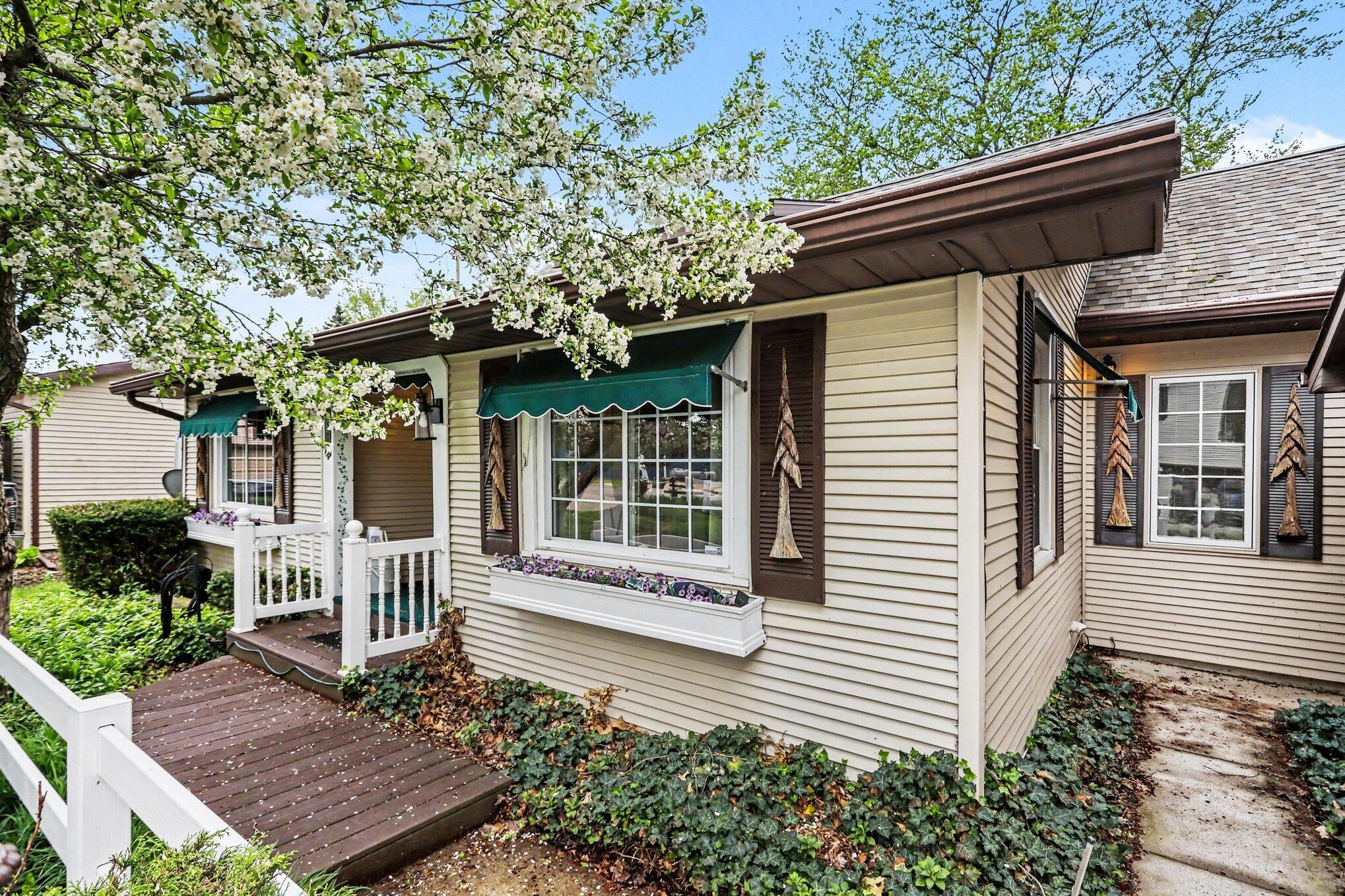 289 Lyon Lake Road