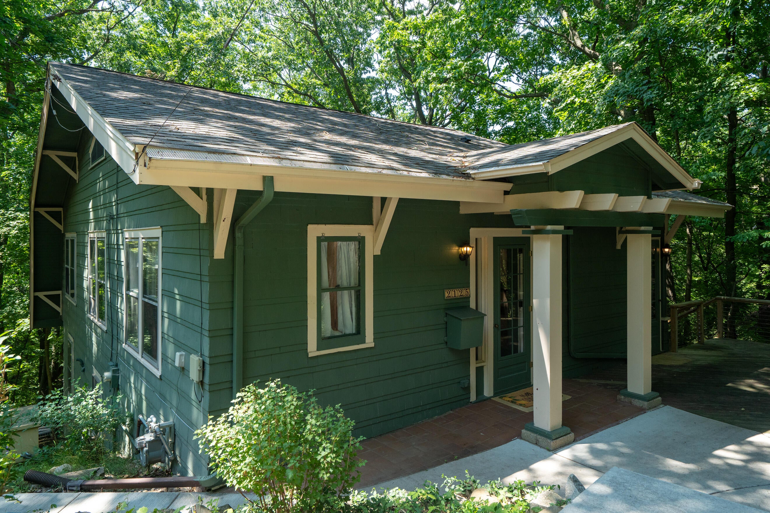2125 Ridge Road