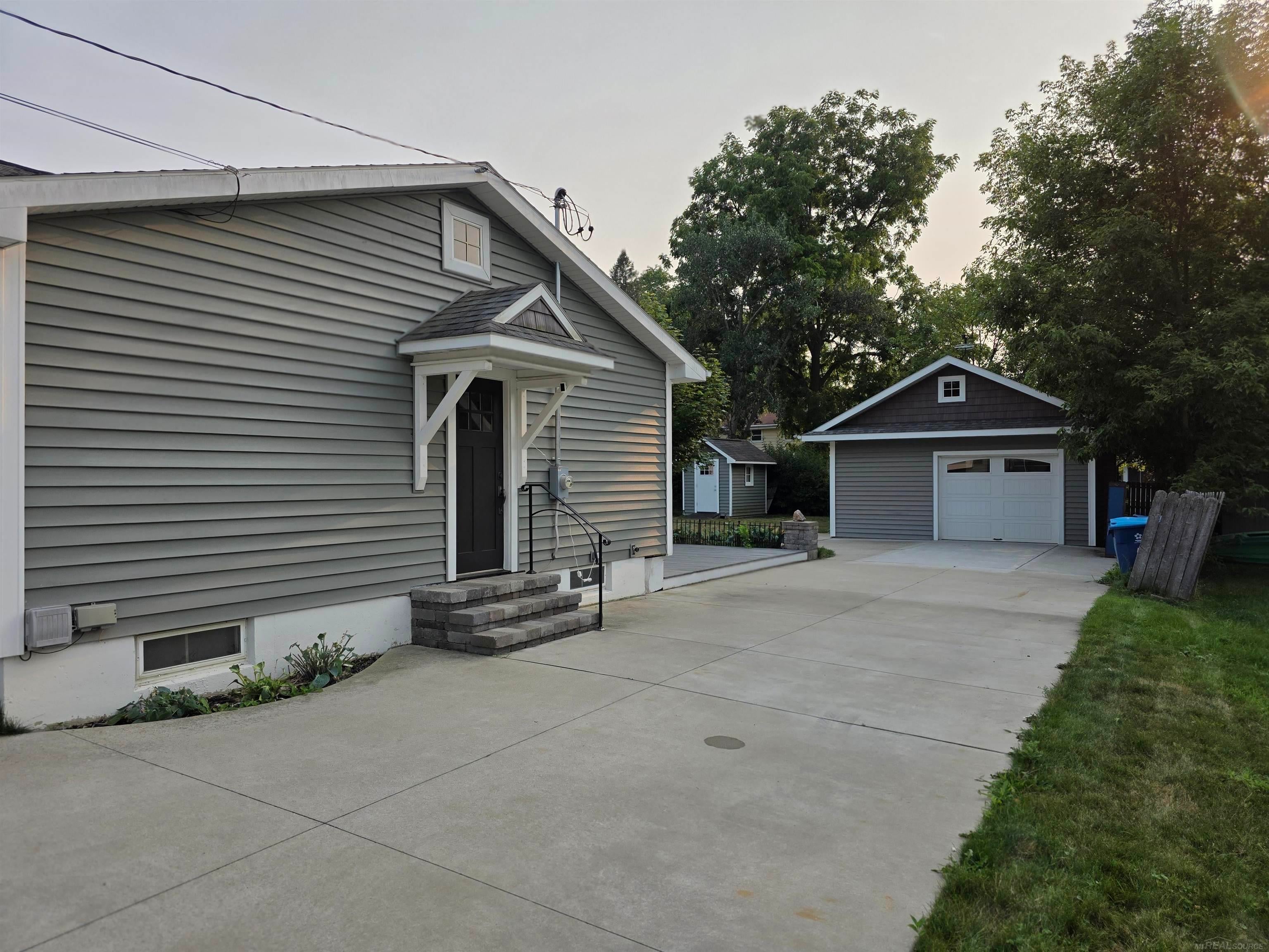 633 Aldrich Street