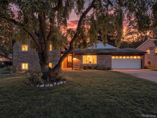 1721 STRATFORD ST, SYLVAN LAKE, MI 48320 - Image 02cbf3ddbeada88cbb985c6459e00c76/3207906242