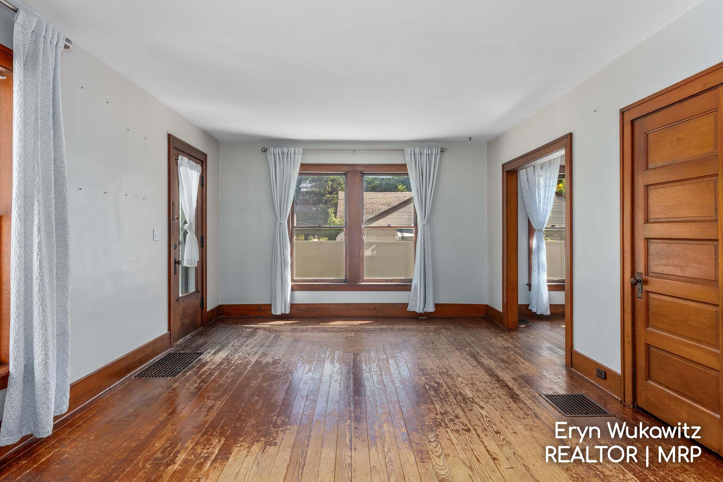 317 W Montcalm Street