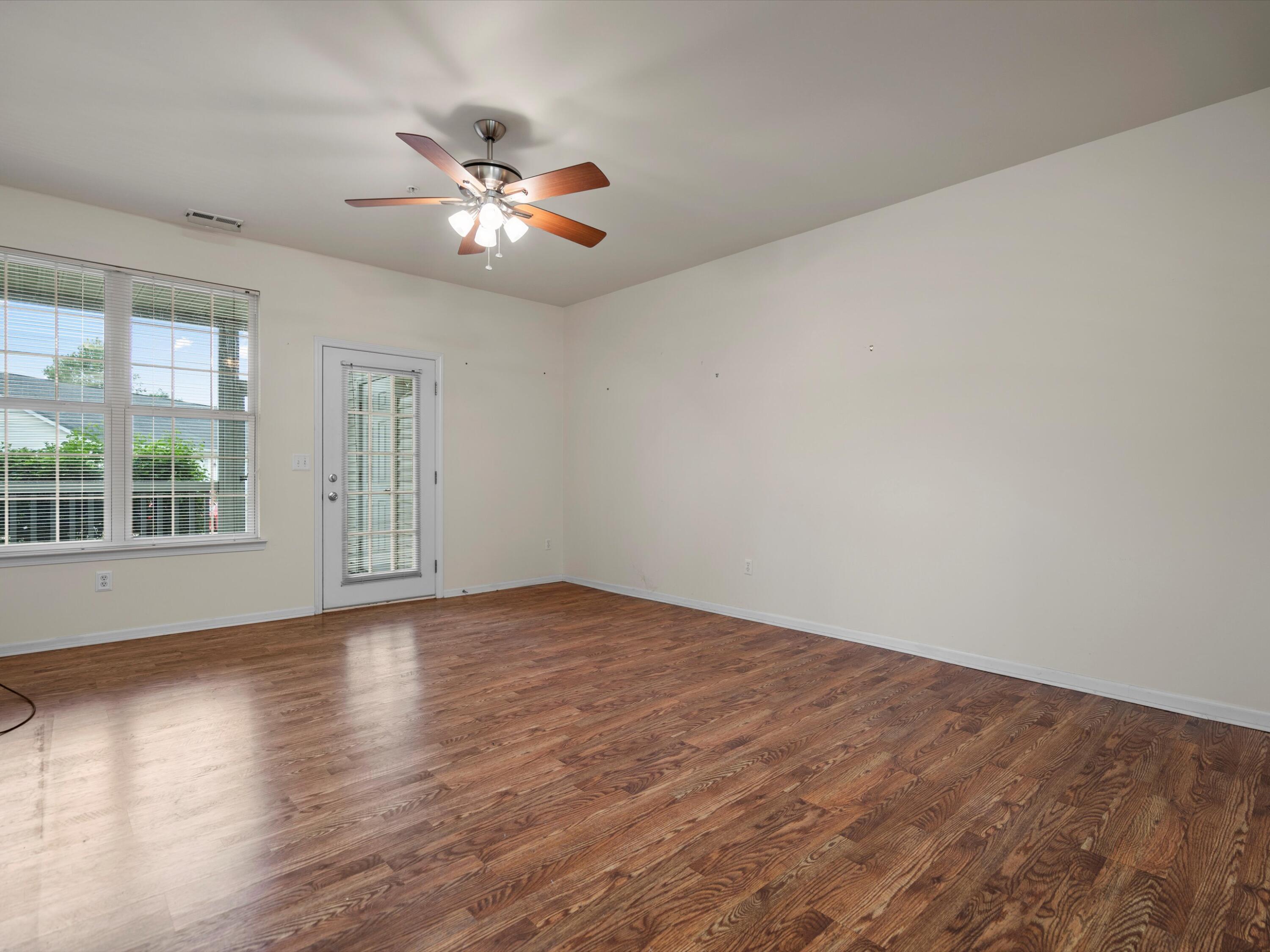 846 W Summerfield Gln Circle