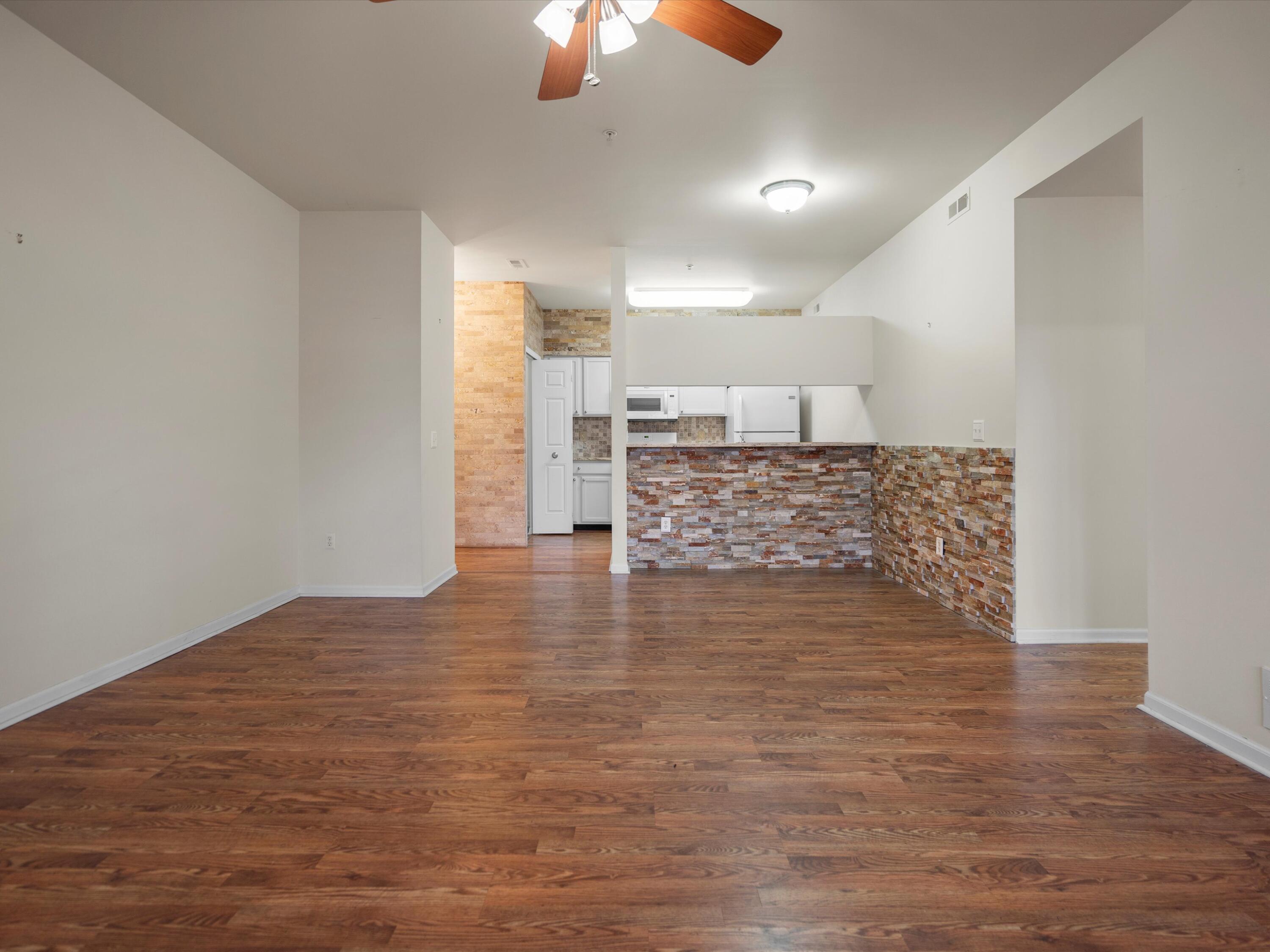 846 W Summerfield Gln Circle