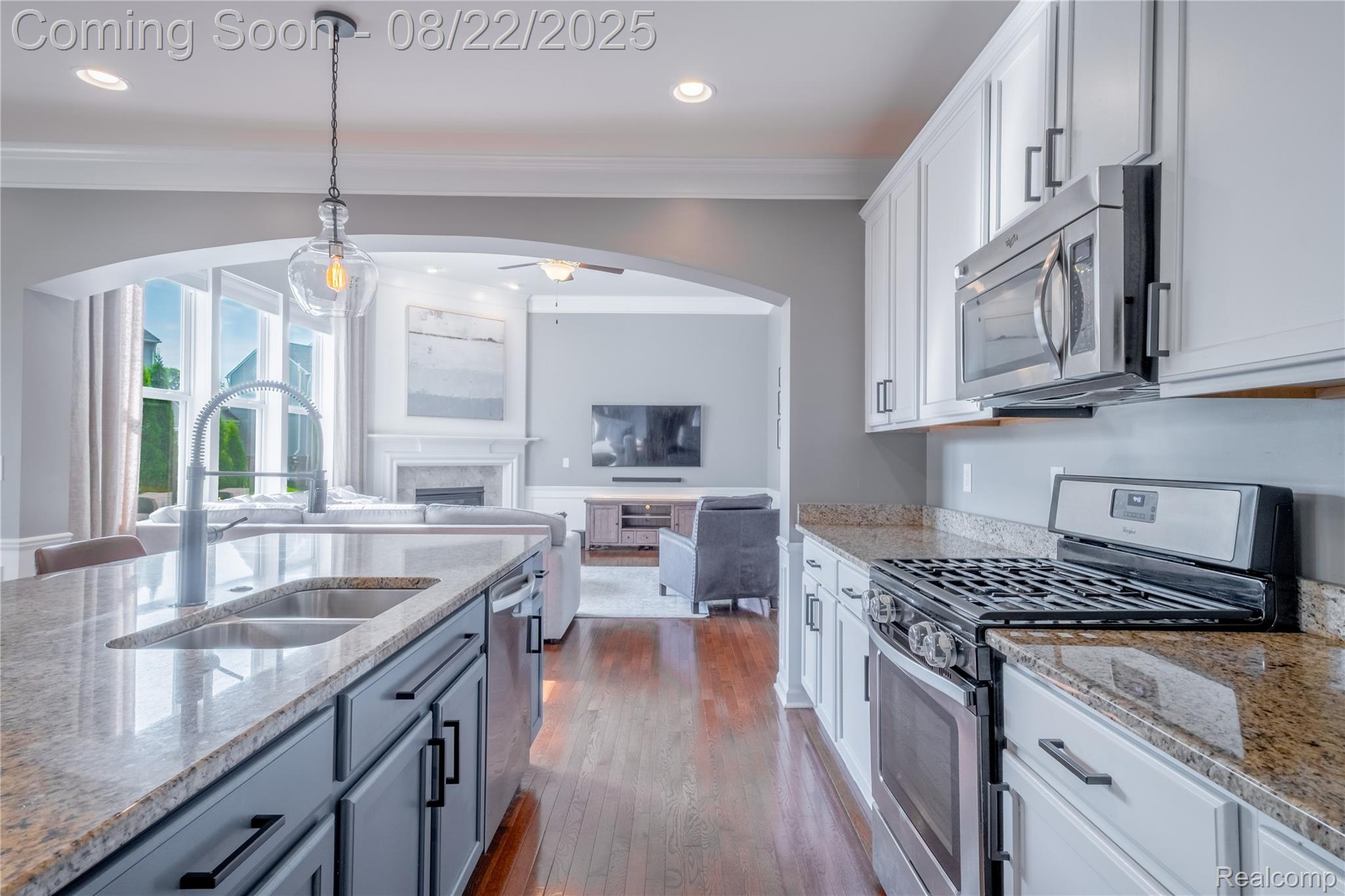 25000 Carriage Lane