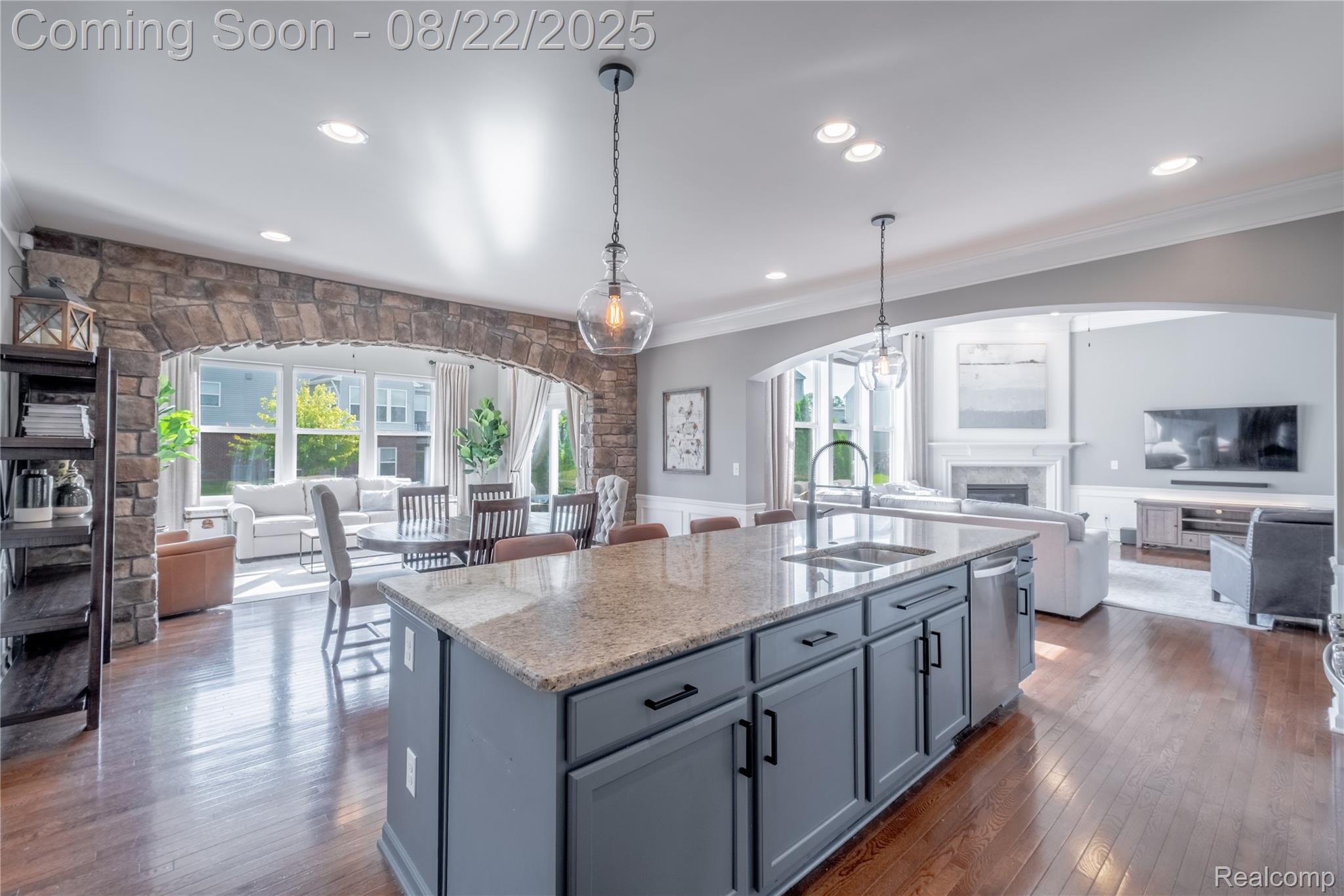 25000 Carriage Lane