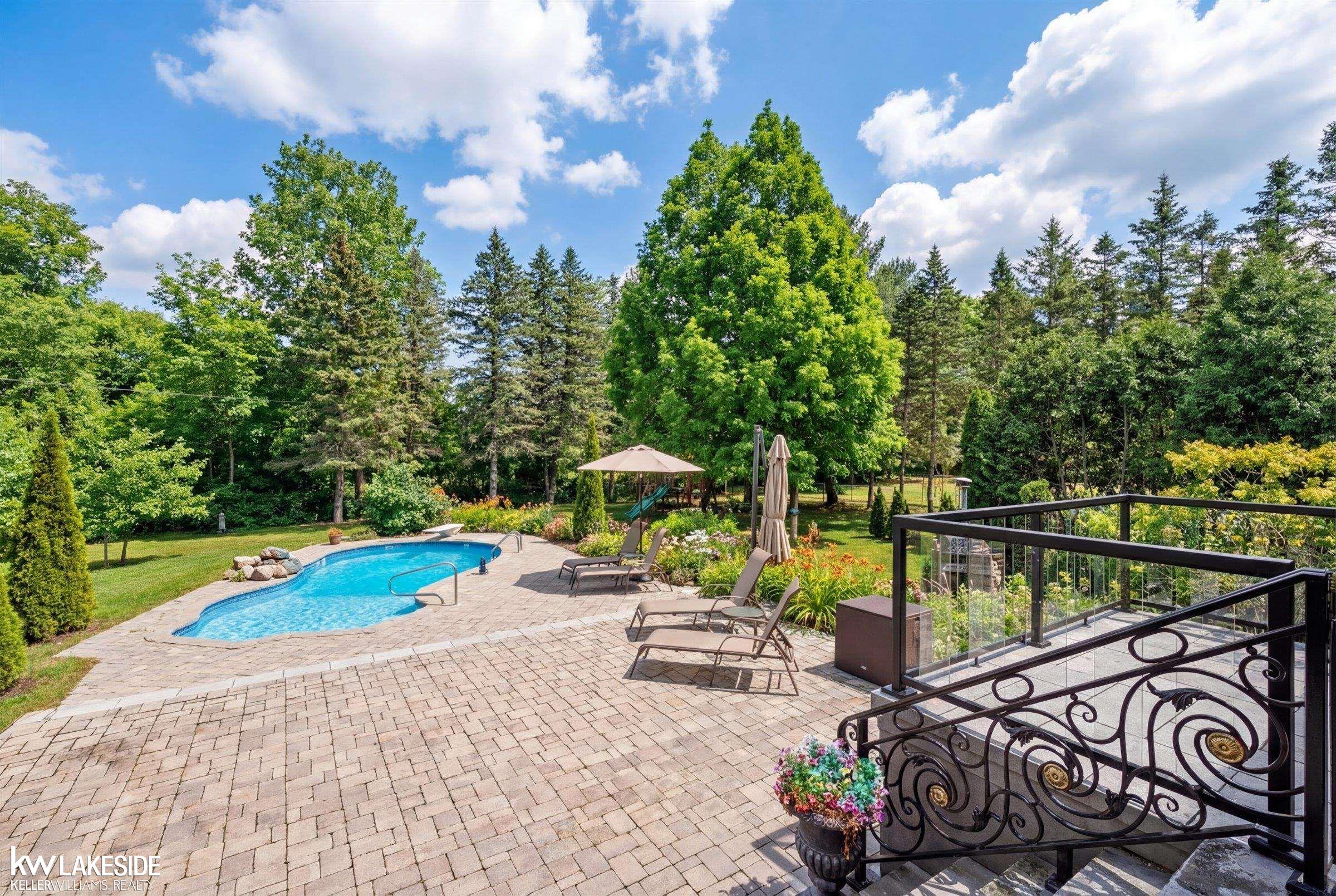 6120 Evanswood Street