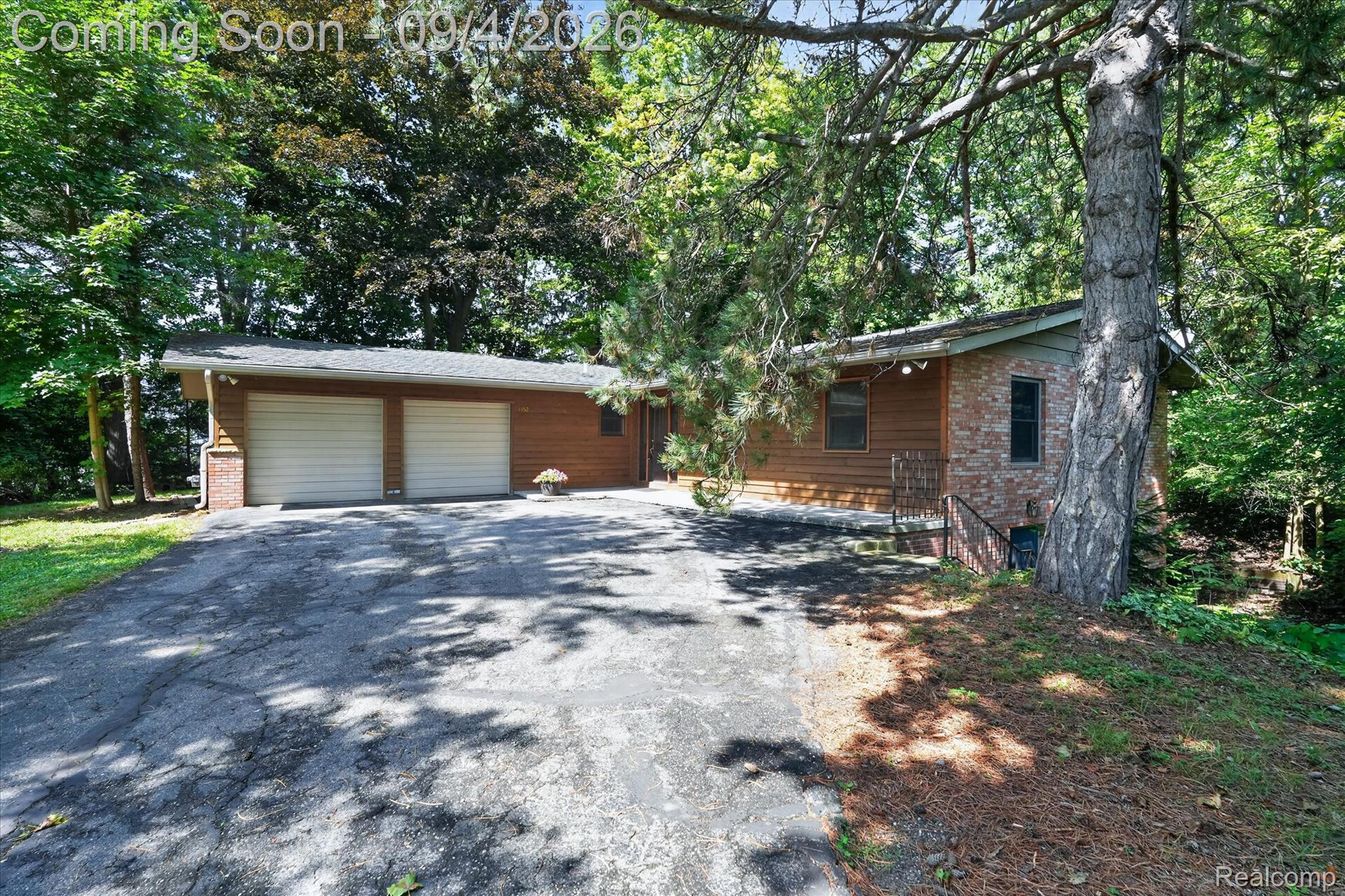 1352 Catherines Way