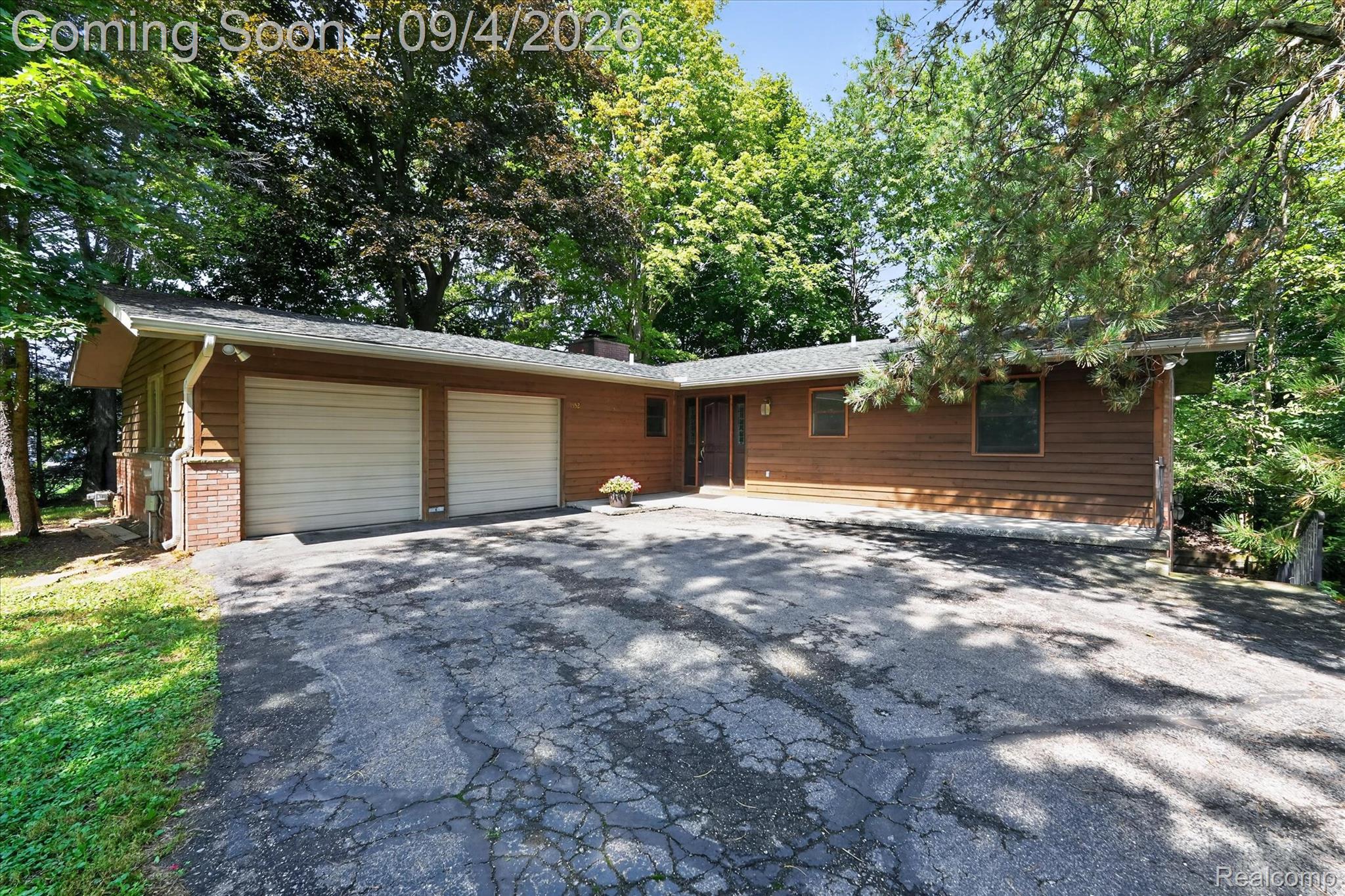 1352 Catherines Way