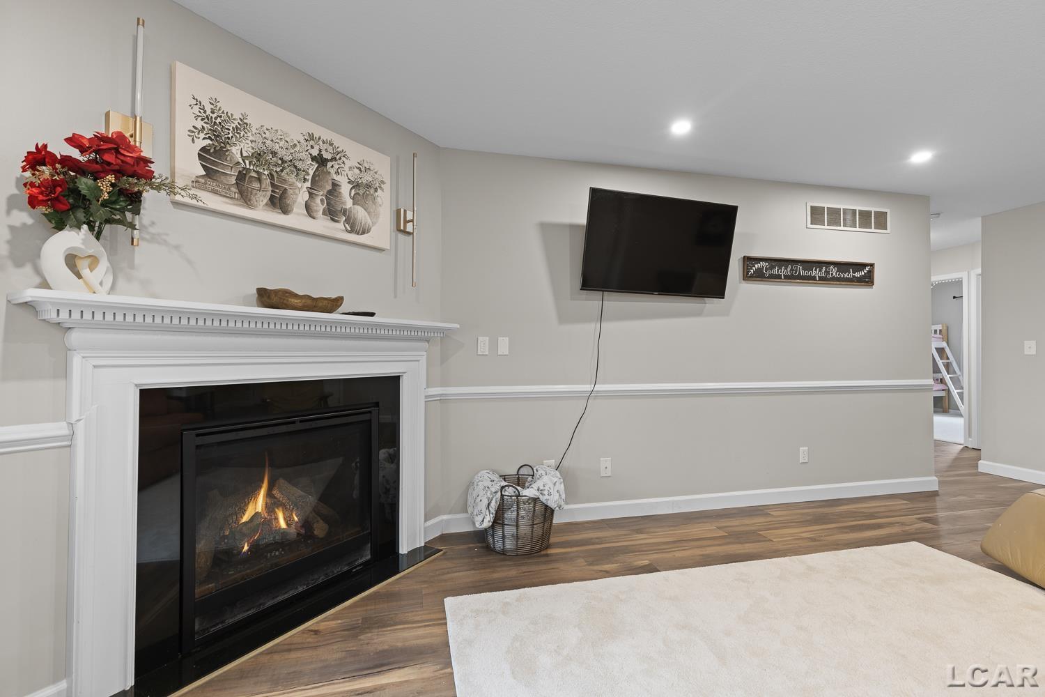 3238 W Northmor Drive