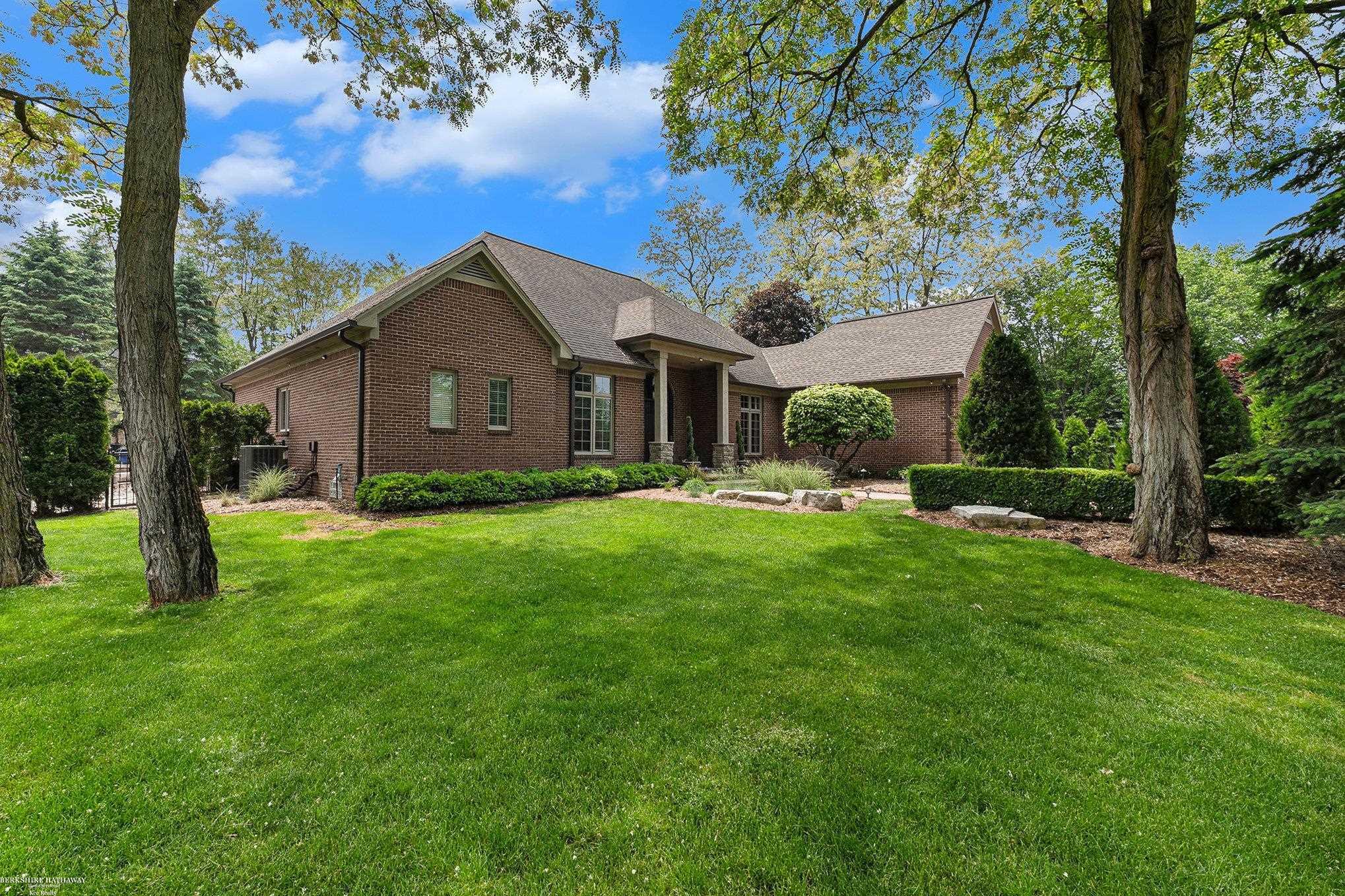 1200 Iroquois Trail