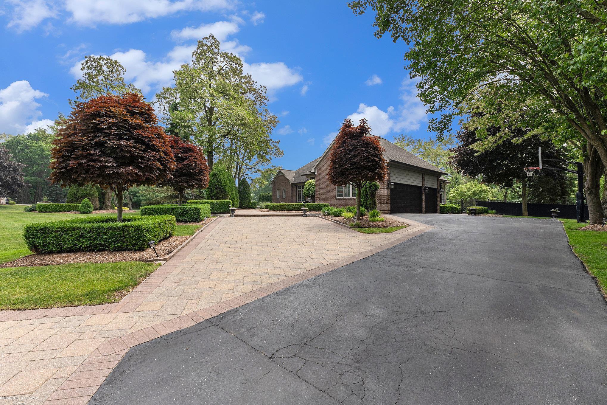 1200 Iroquois Trail