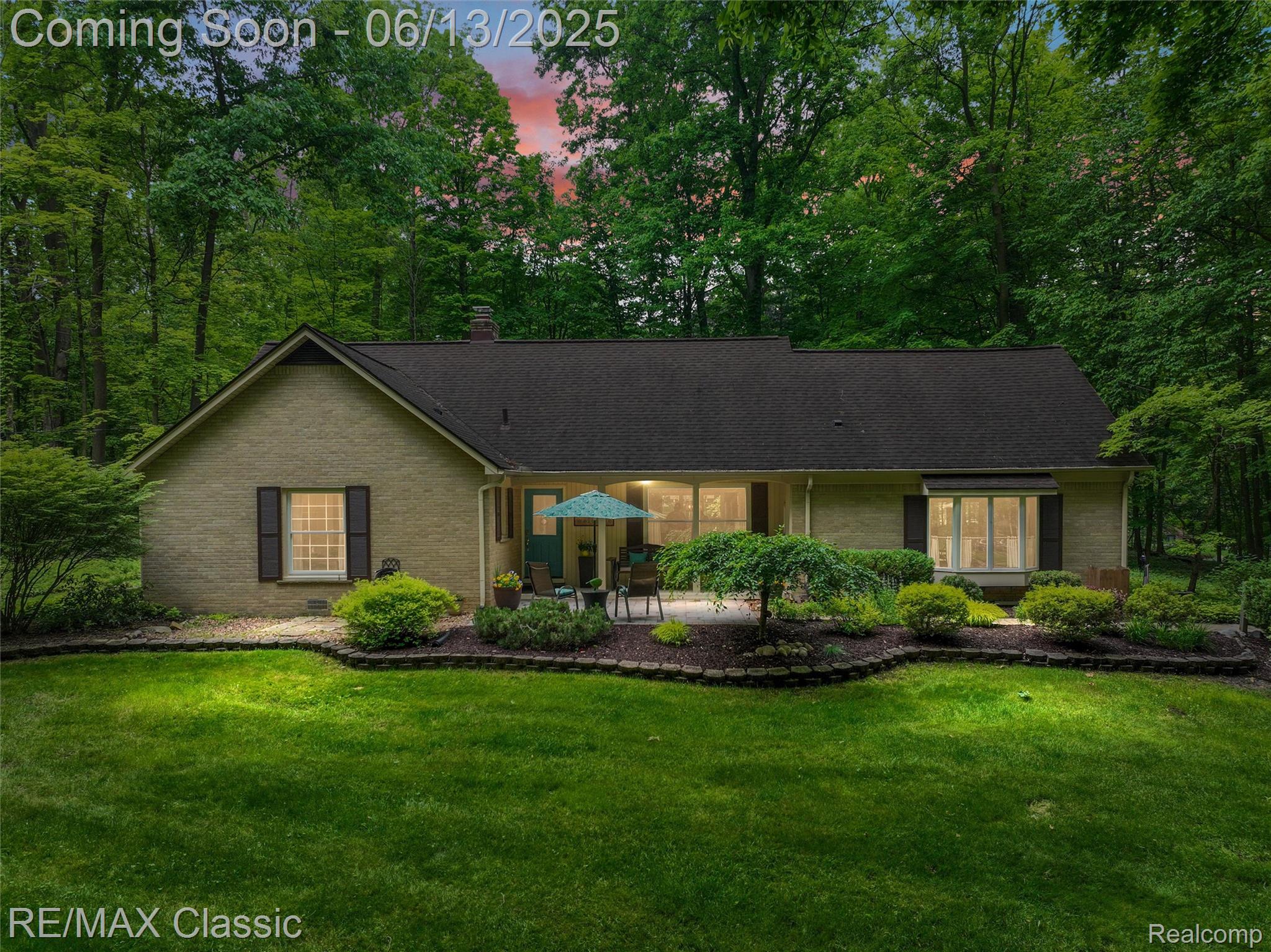 45100 Thornapple Lane