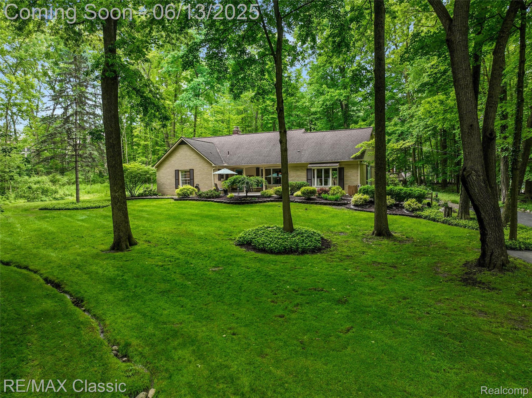 45100 Thornapple Lane