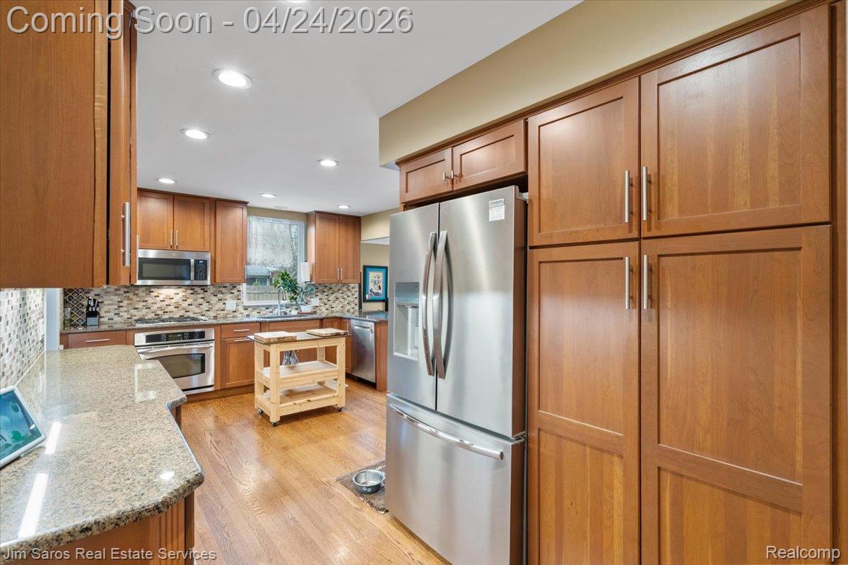 919 Cook Road