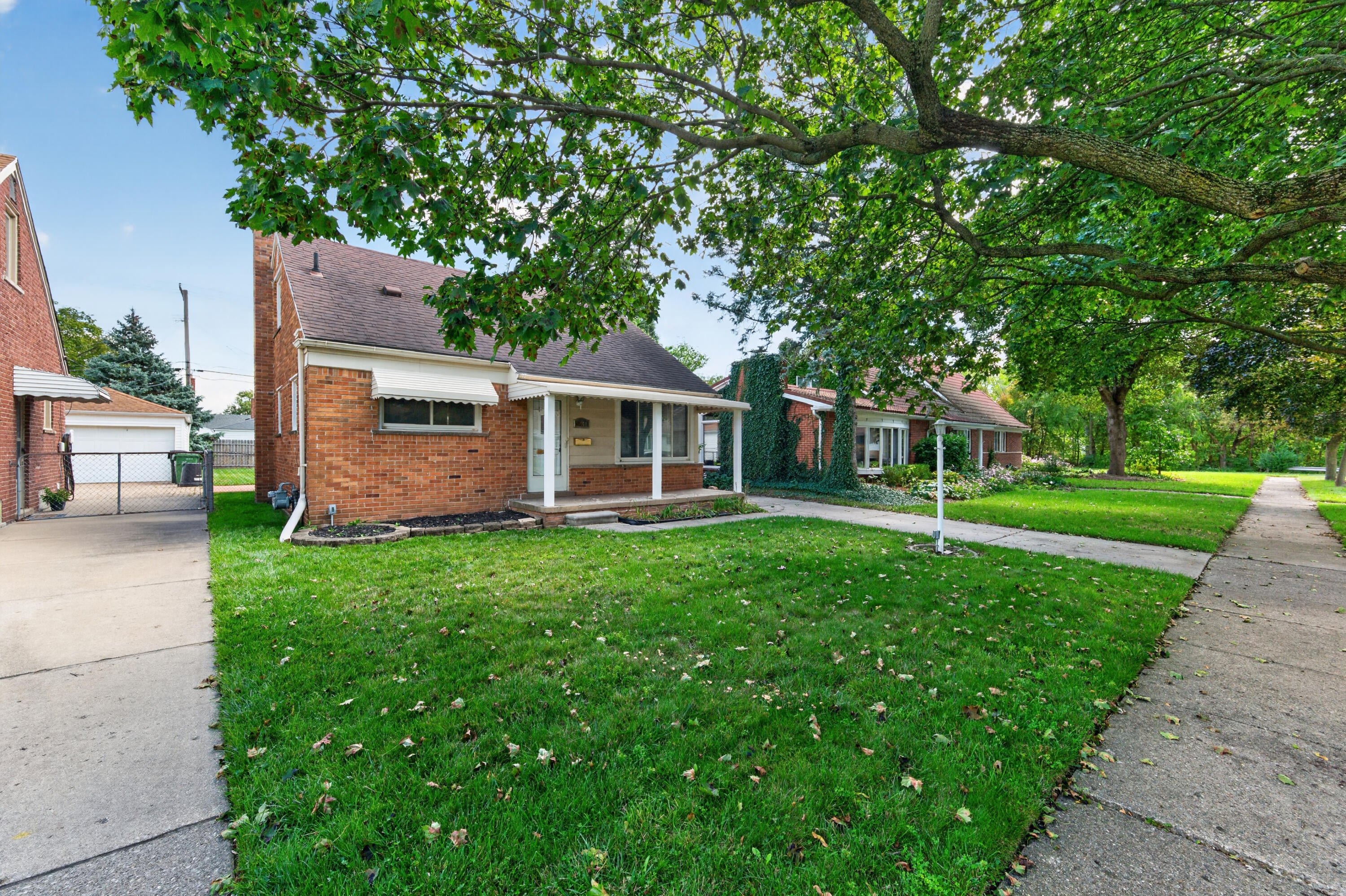9961 Niver Avenue