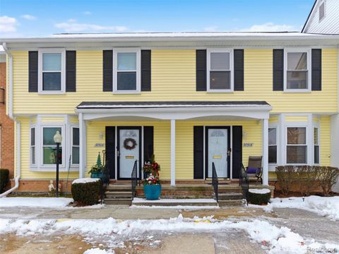 37516 Charter Oaks Boulevard Clinton Charter Township MI 48036