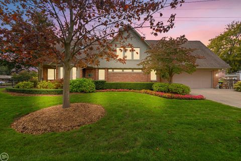 37829 Mast Court Harrison Charter Township Macomb MI 48045