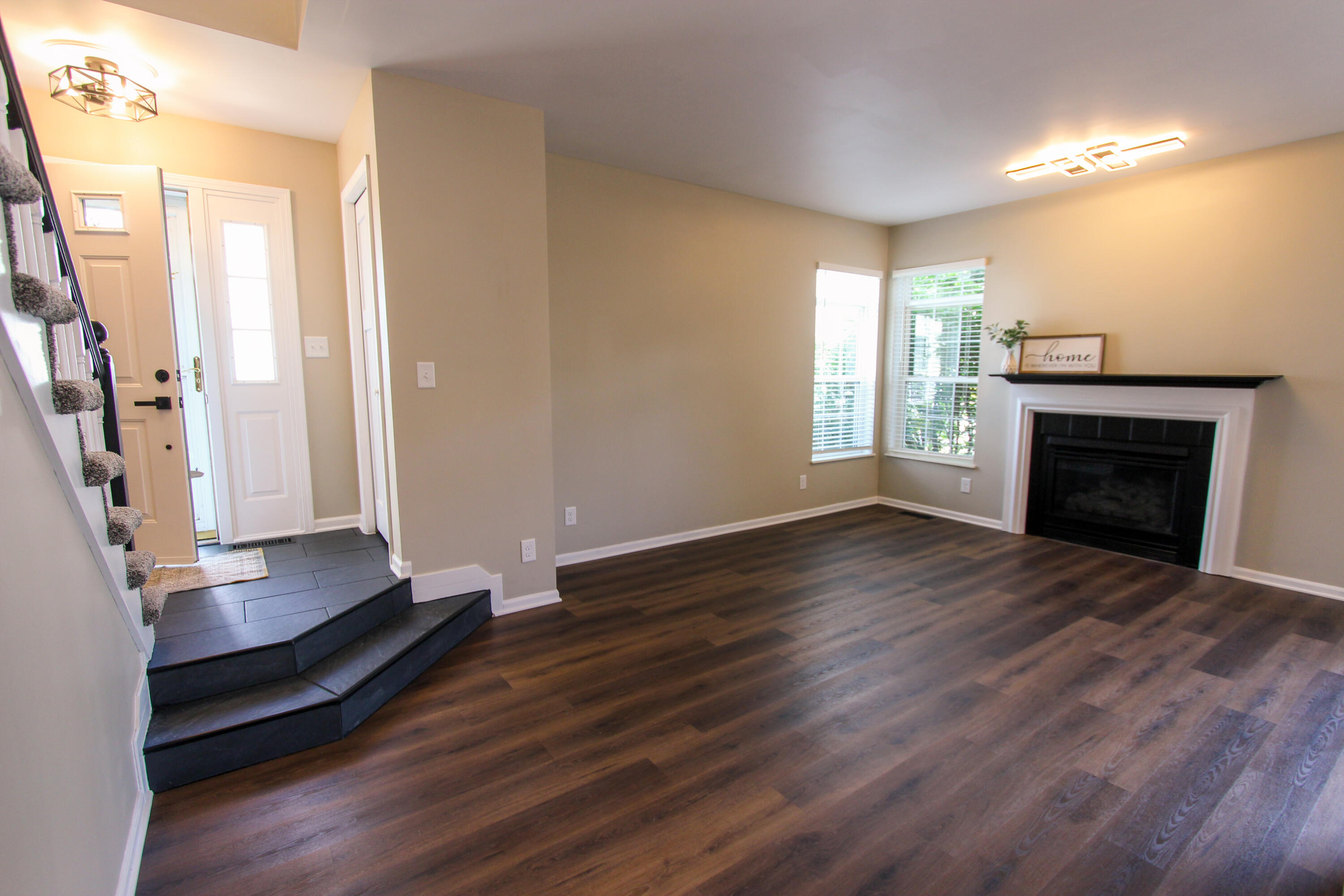 3216 E morgan creek Court
