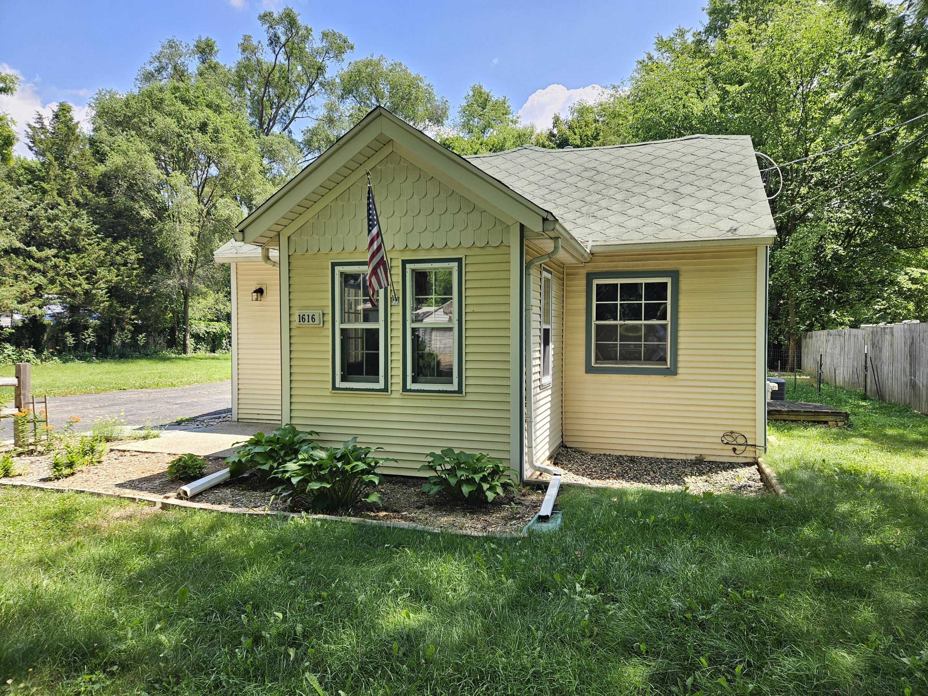 1616 Nazareth Road