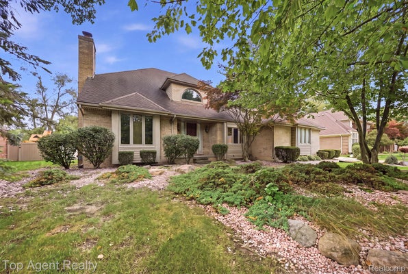 5045 SHADY CREEK DR, TROY, MI 48085 - Image 03217afefdceb3bbcedab4465e30686d/510357339