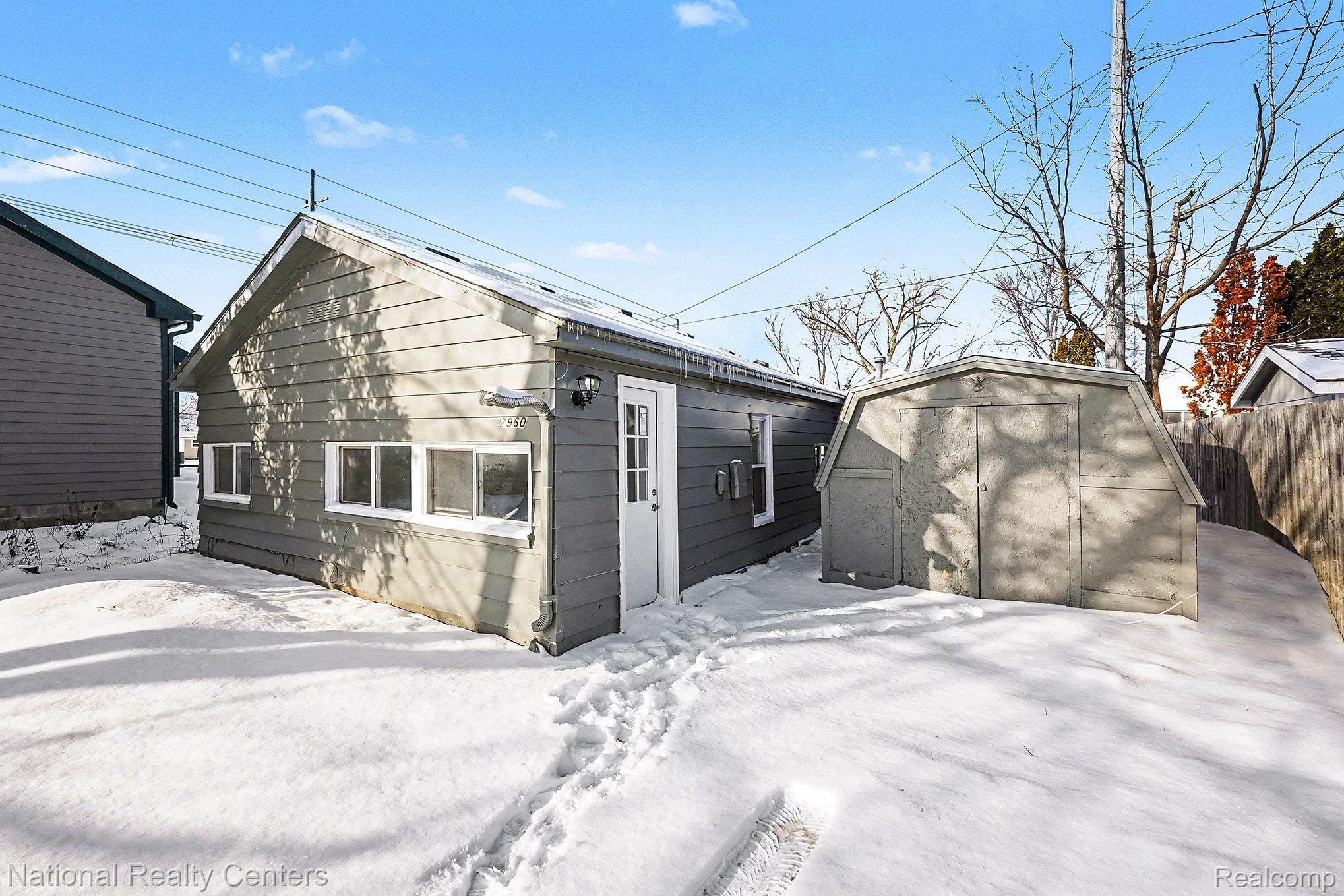 2960 Glenbroke Street