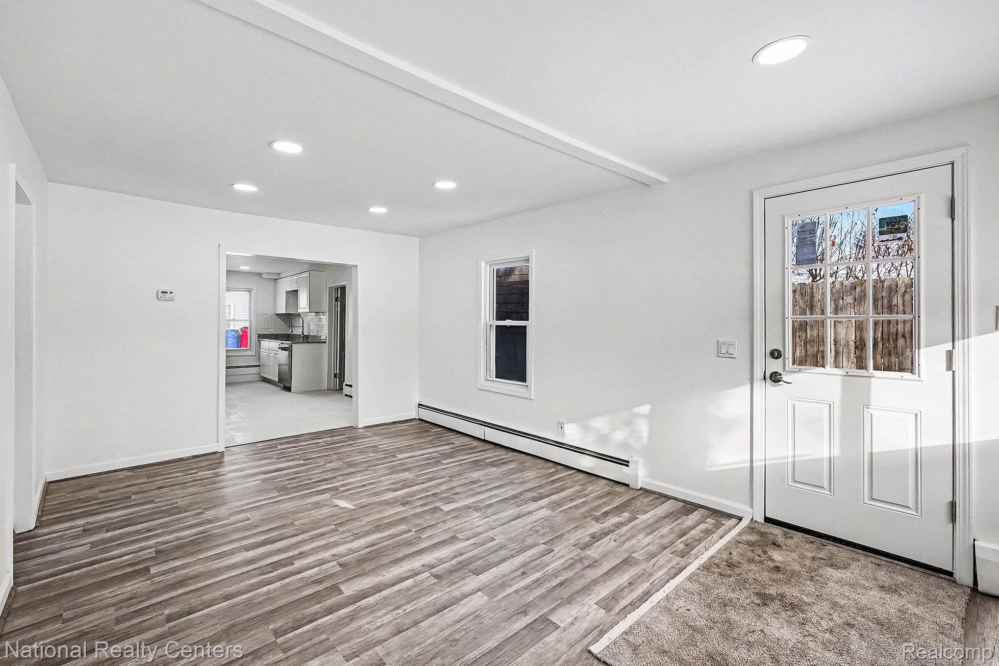 2960 Glenbroke Street