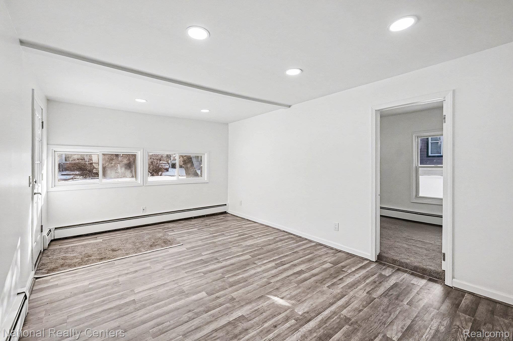 2960 Glenbroke Street