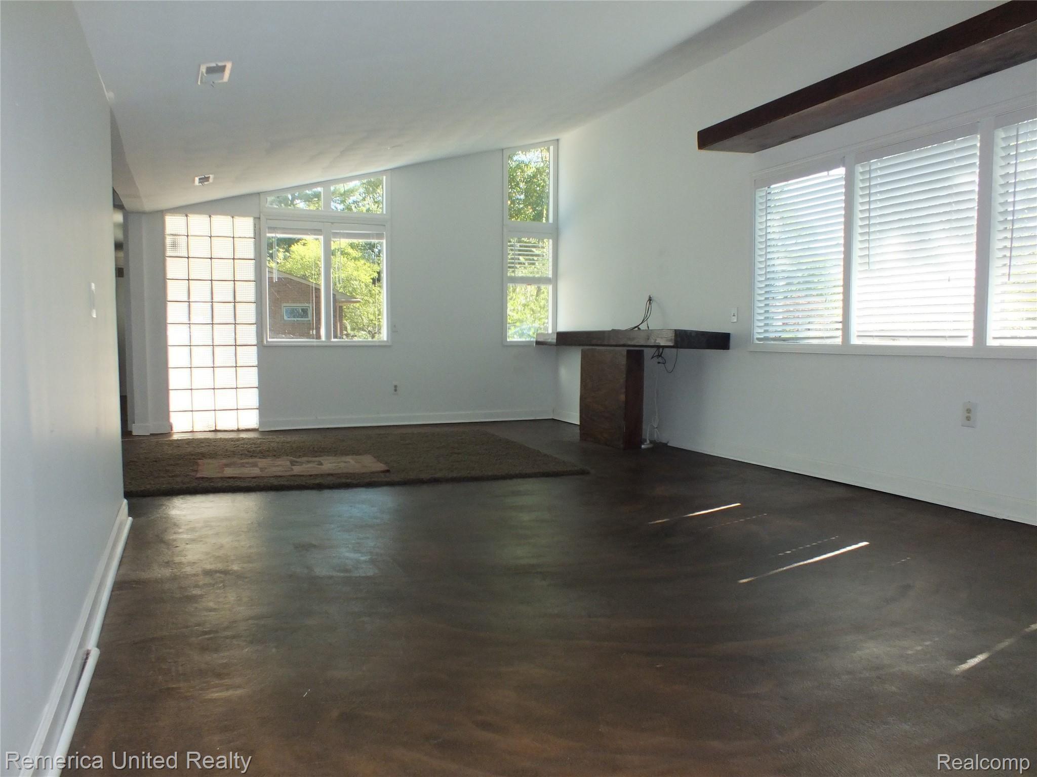 23861 LONGACRE Street