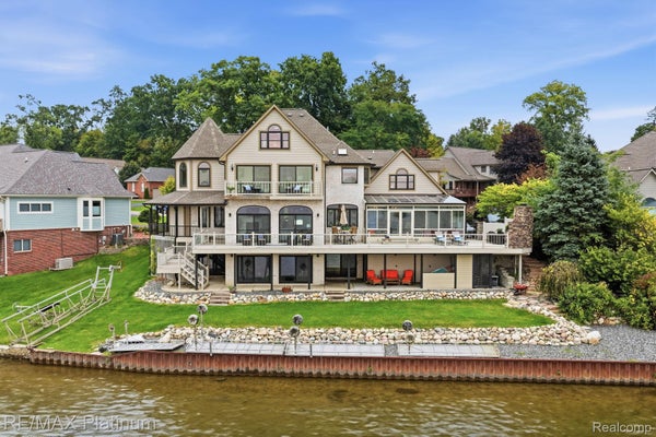 997 THOMPSON SHORE DR, HOWELL, MI 48843 - Image 033482eed10b30477f4e5b206053d2af/3359459630